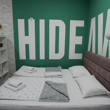 Hideaway & Сараево