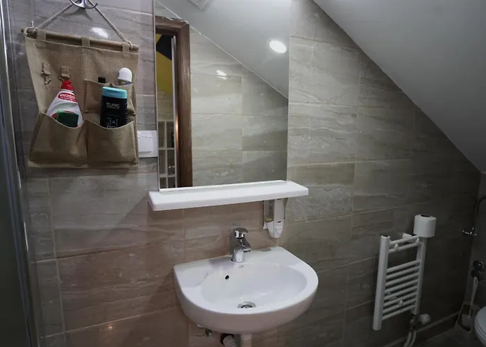 Hideaway & 아파트 *