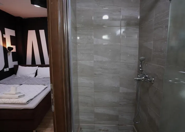 Hideaway & 아파트 *