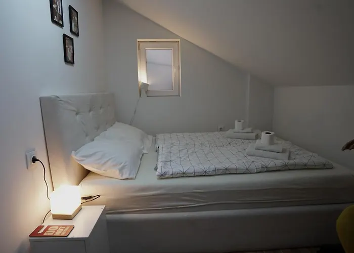 Hideaway & 아파트