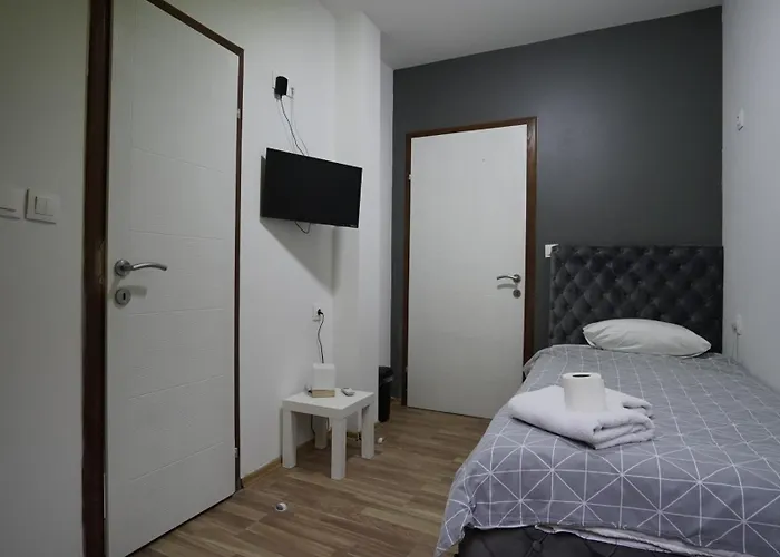 Hideaway & 아파트 *